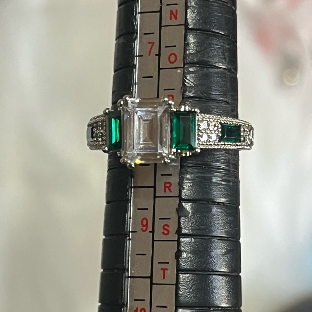 Deco Style Ring - Picture 12 of 13